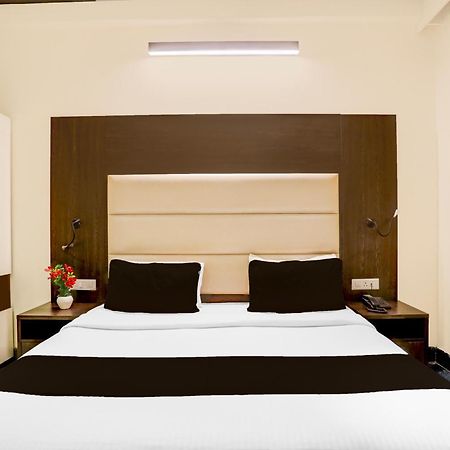 גורגאון Super Townhouse Sushant Lok Phase 1 Formerly Hotel Neven מראה חיצוני תמונה