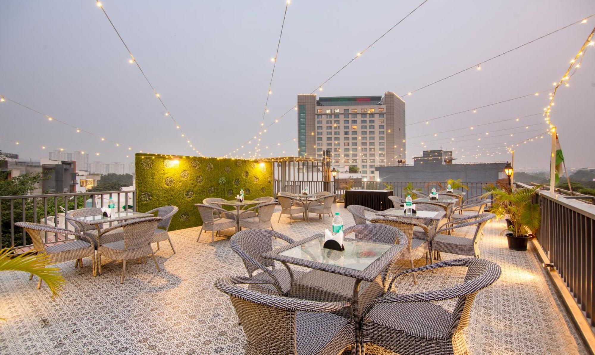 גורגאון Super Townhouse Sushant Lok Phase 1 Formerly Hotel Neven מראה חיצוני תמונה