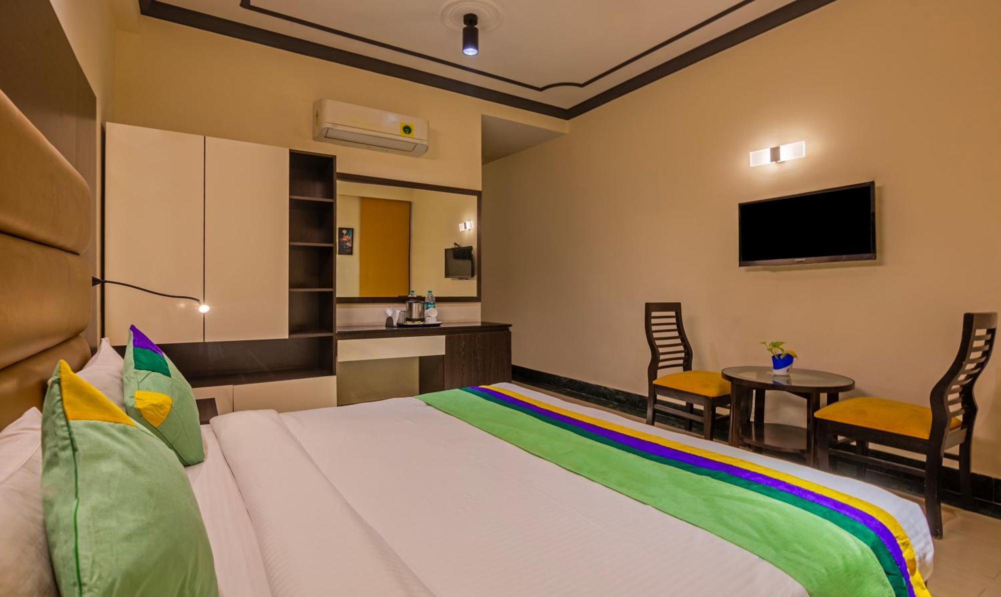 גורגאון Super Townhouse Sushant Lok Phase 1 Formerly Hotel Neven מראה חיצוני תמונה