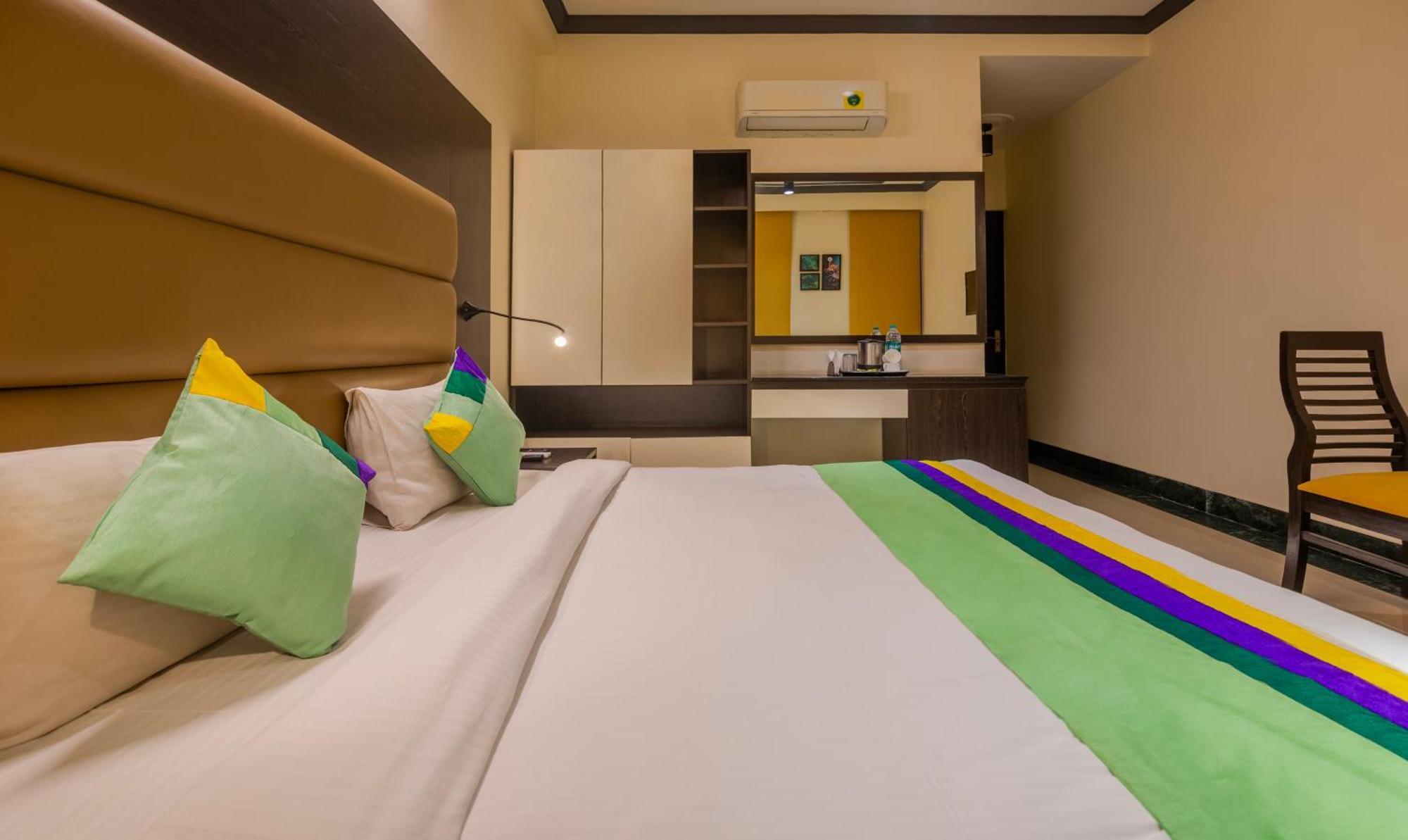 גורגאון Super Townhouse Sushant Lok Phase 1 Formerly Hotel Neven מראה חיצוני תמונה