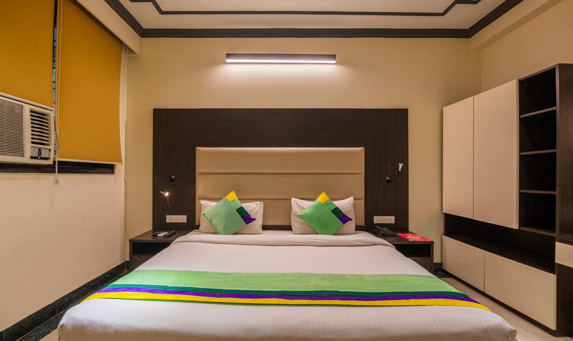 גורגאון Super Townhouse Sushant Lok Phase 1 Formerly Hotel Neven מראה חיצוני תמונה