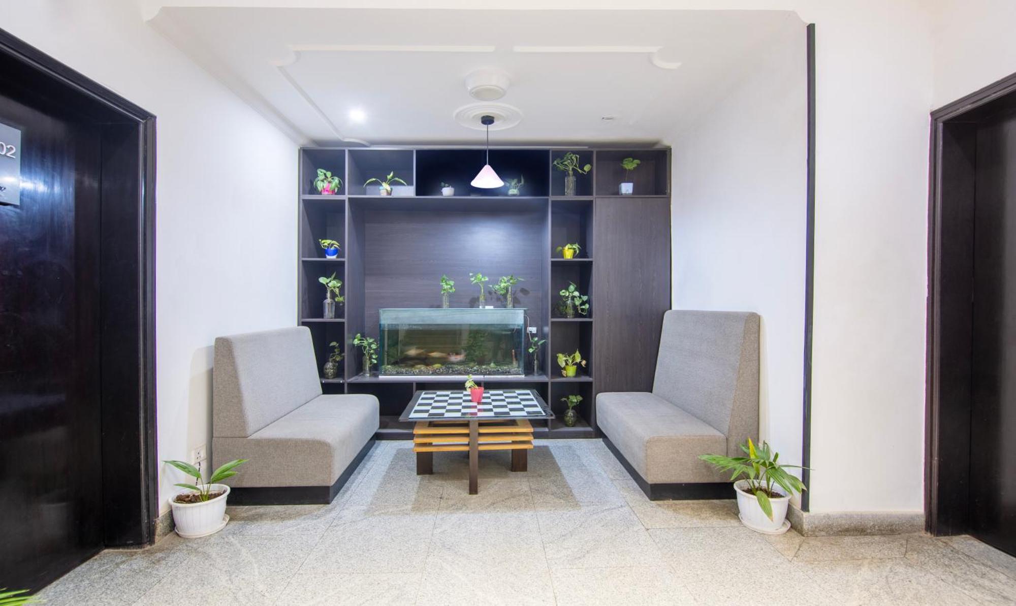 גורגאון Super Townhouse Sushant Lok Phase 1 Formerly Hotel Neven מראה חיצוני תמונה
