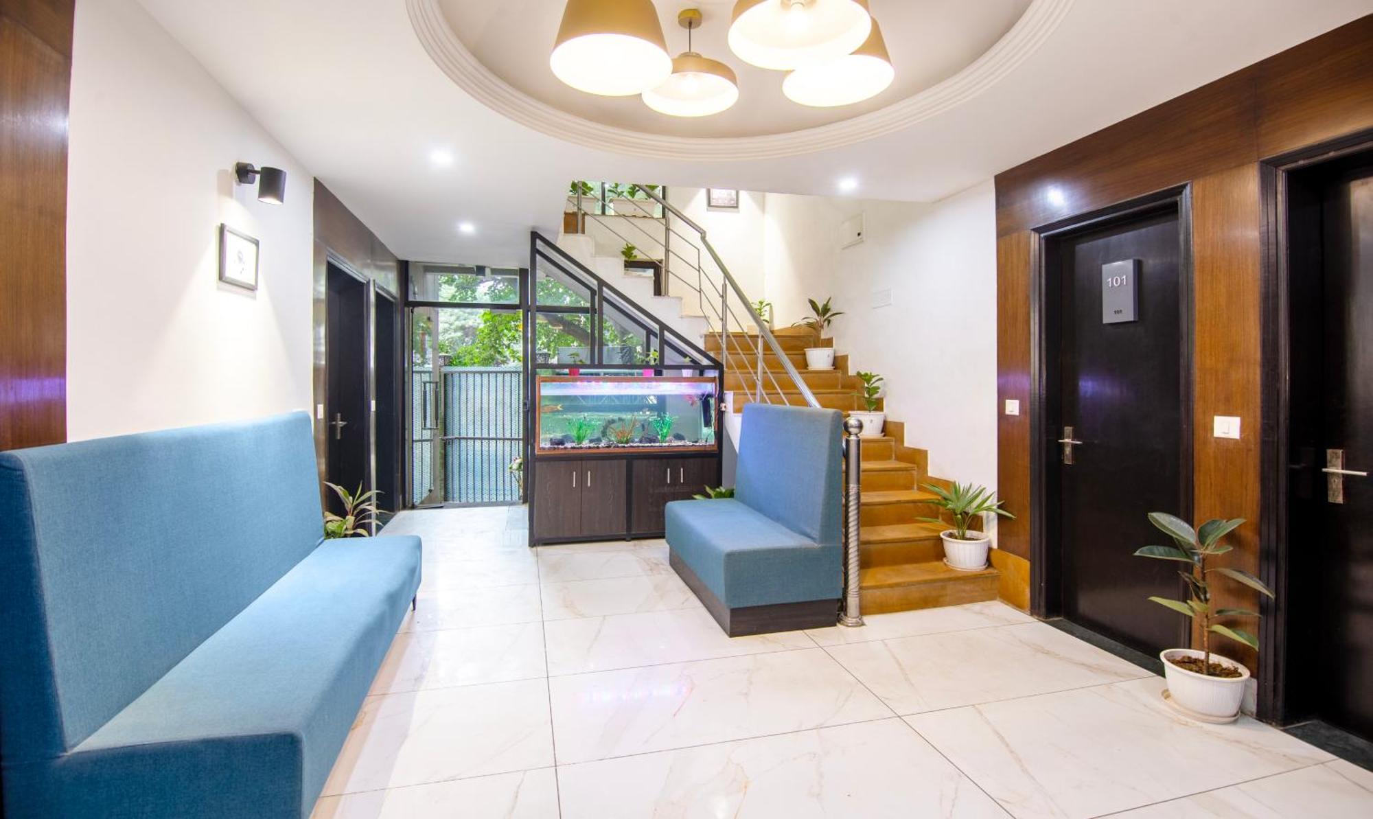 גורגאון Super Townhouse Sushant Lok Phase 1 Formerly Hotel Neven מראה חיצוני תמונה