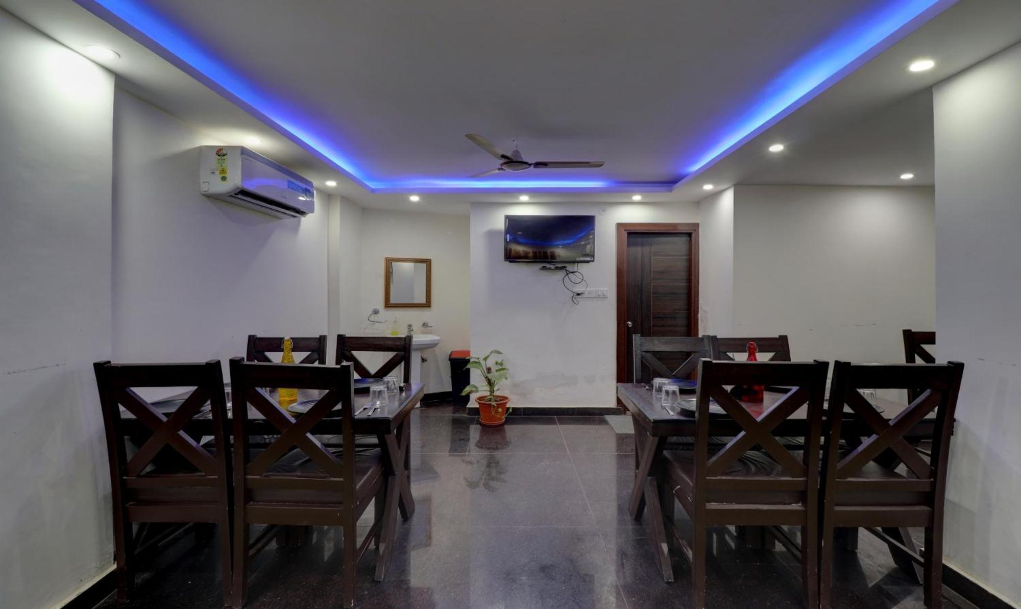 גורגאון Super Townhouse Sushant Lok Phase 1 Formerly Hotel Neven מראה חיצוני תמונה