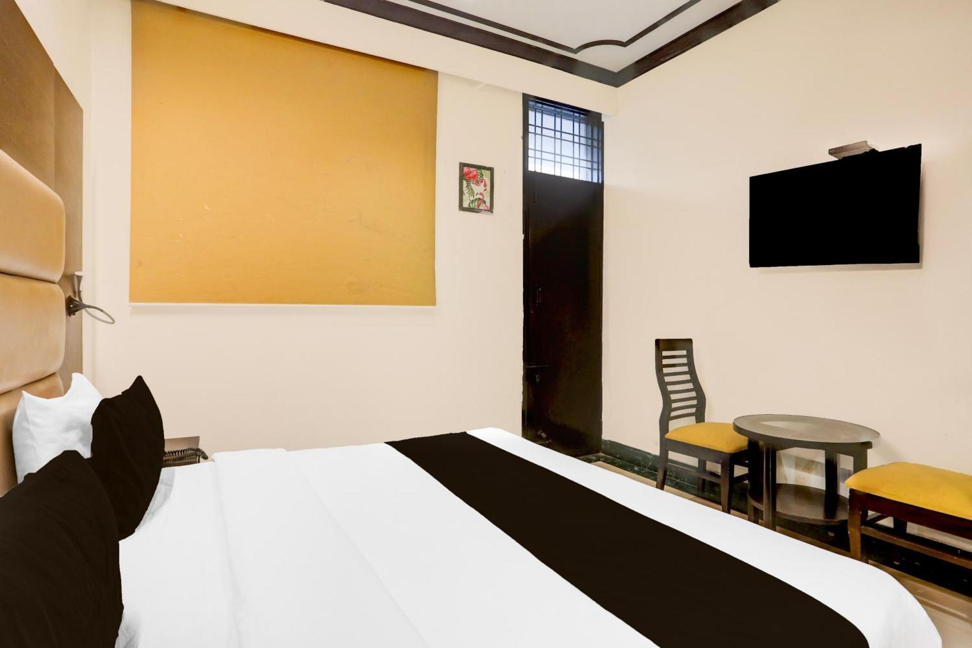 גורגאון Super Townhouse Sushant Lok Phase 1 Formerly Hotel Neven מראה חיצוני תמונה