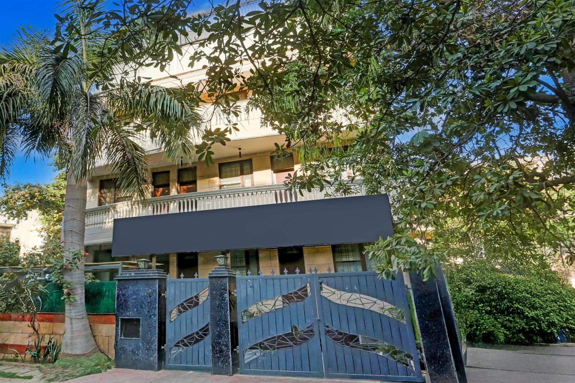 גורגאון Super Townhouse Sushant Lok Phase 1 Formerly Hotel Neven מראה חיצוני תמונה